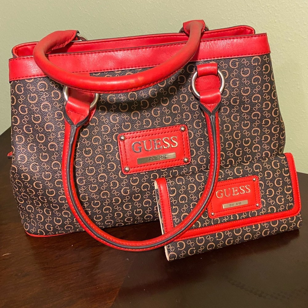 Large Guess Shoulder Bag with matching wallet